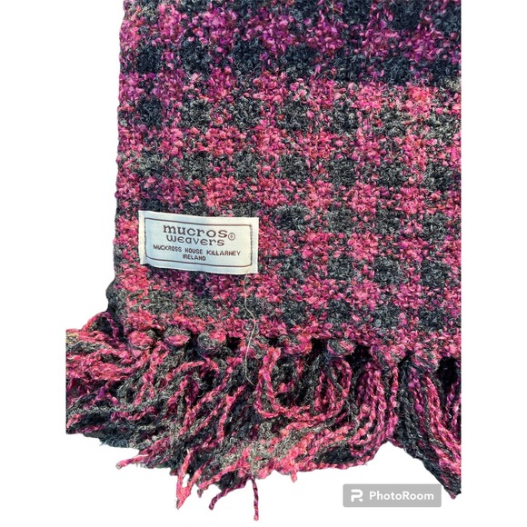 Mucros Weavers Scarf from Ireland - Picture 2 of 3